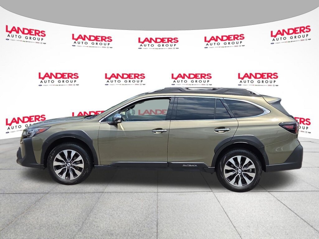 Used 2025 Subaru Outback Touring XT AWD/4WD image 6
