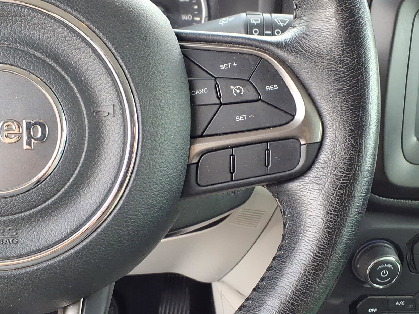 Used 2020 Jeep Renegade Limited w/ Safety and Security Group FWD image 19