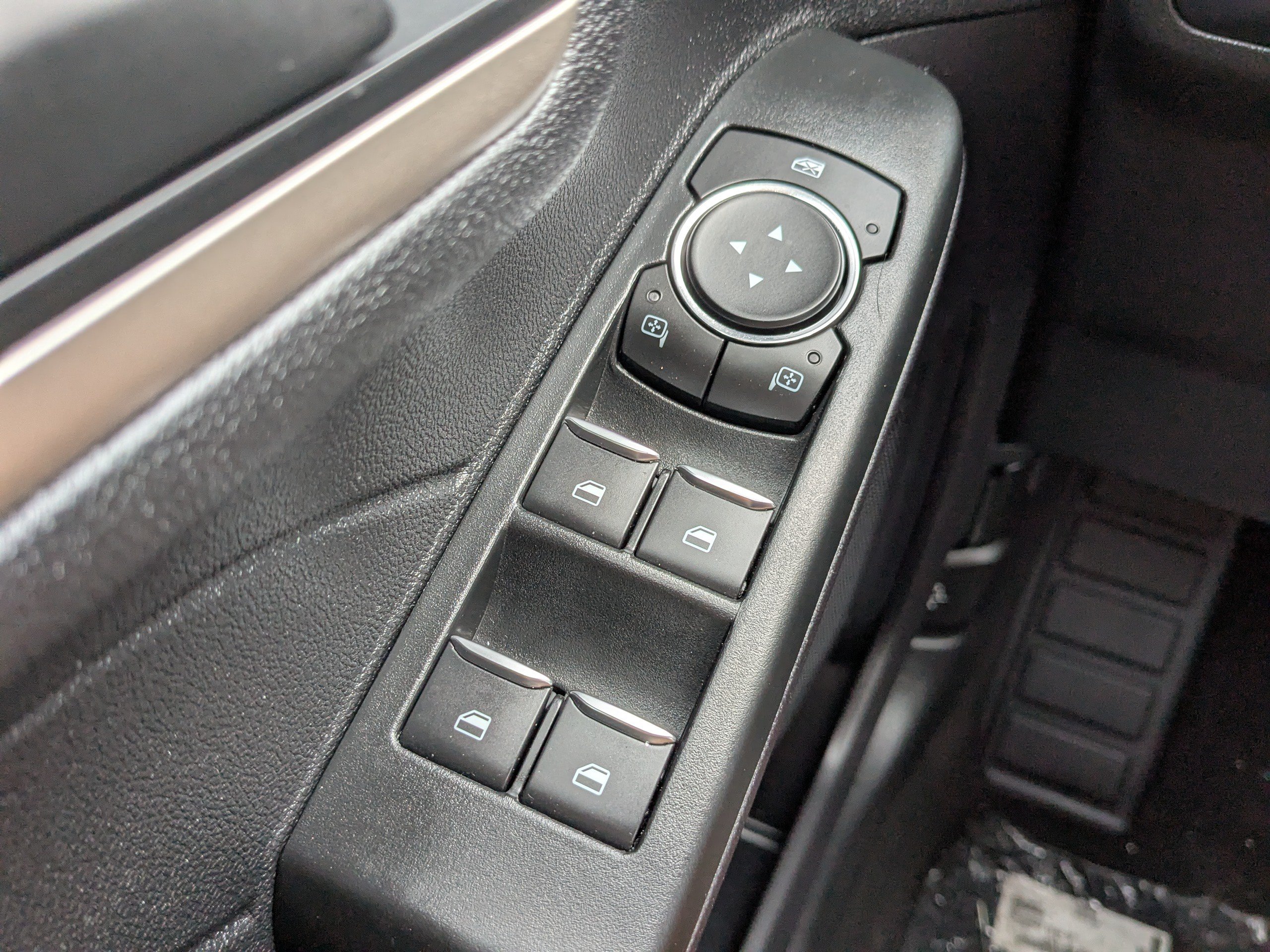 Used 2022 Ford Escape SE FWD image 25