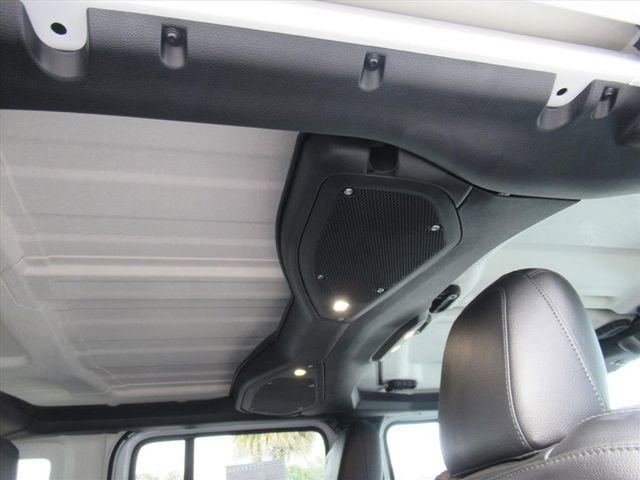 Certified 2024 Jeep Wrangler Sahara w/ Technology Group image 12