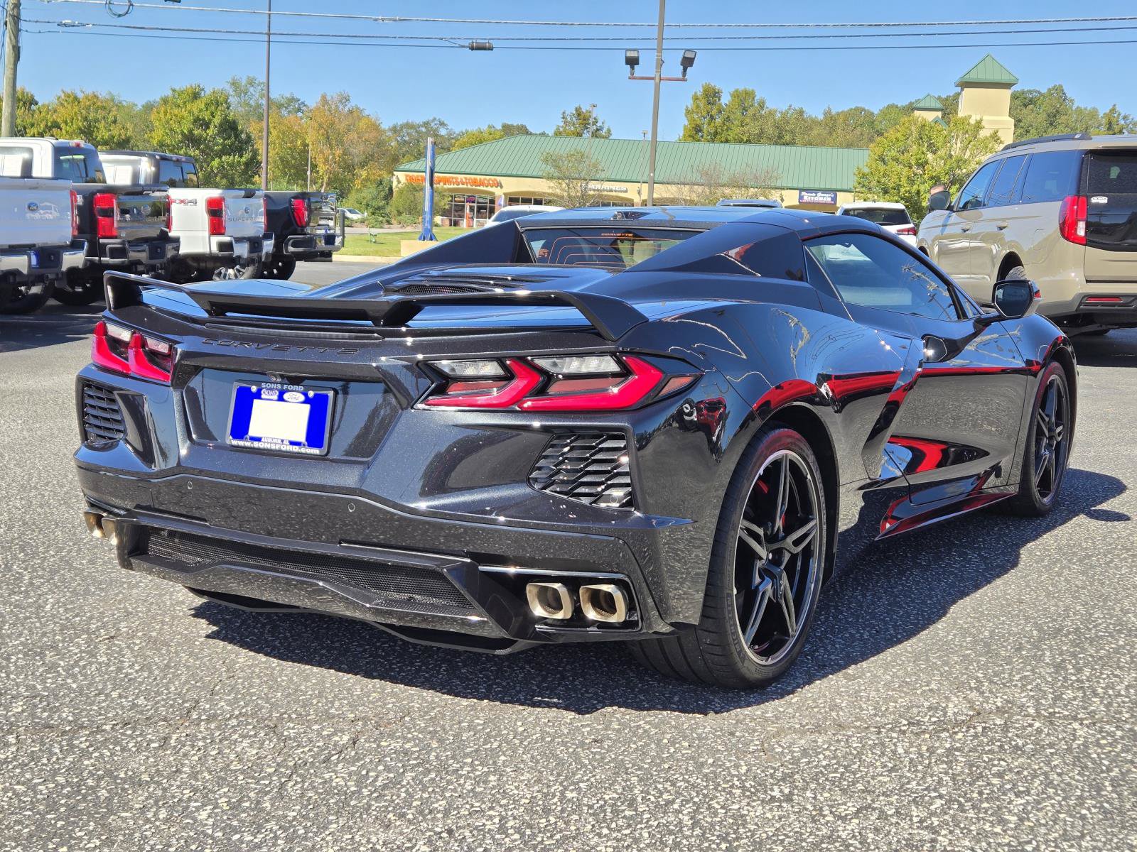 Used 2024 Chevrolet Corvette Stingray Preferred Conv w/ Z51 Performance Package RWD image 8