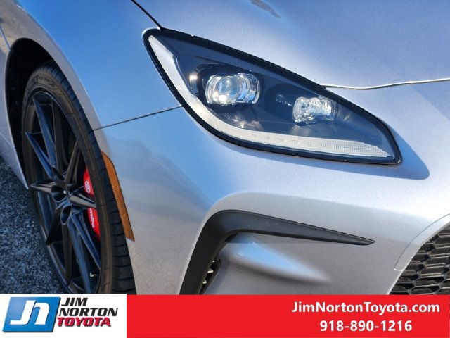 Used 2026 Toyota GR86 Premium w/ Performance Package RWD image 10