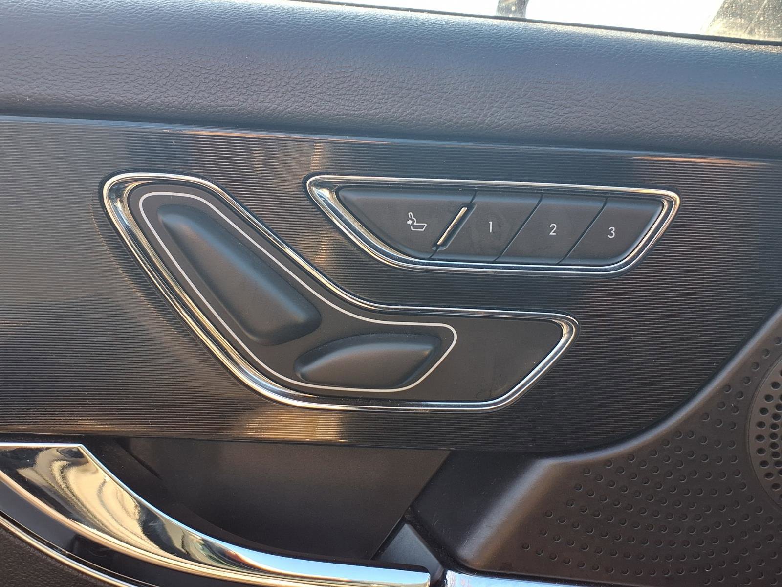 Used 2024 Lincoln Corsair Reserve image 21