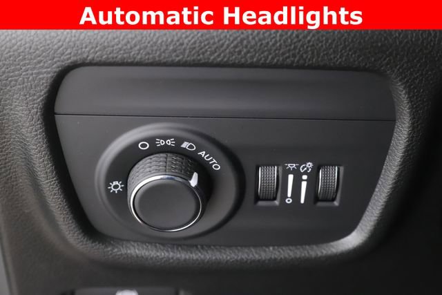 Used 2025 Jeep Grand Cherokee L Laredo image 19