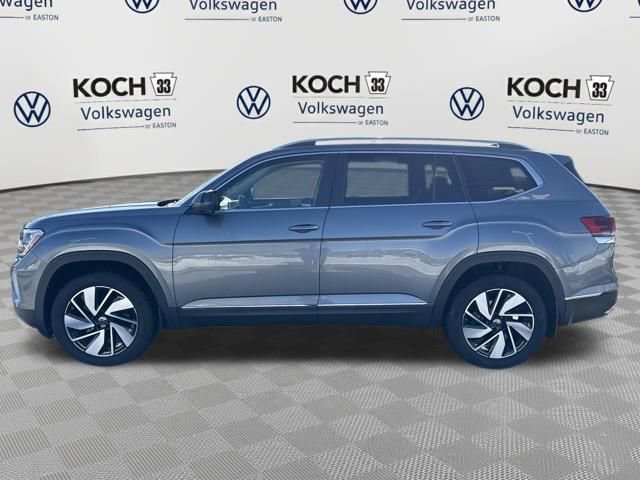 Used 2025 Volkswagen Atlas SEL image 4