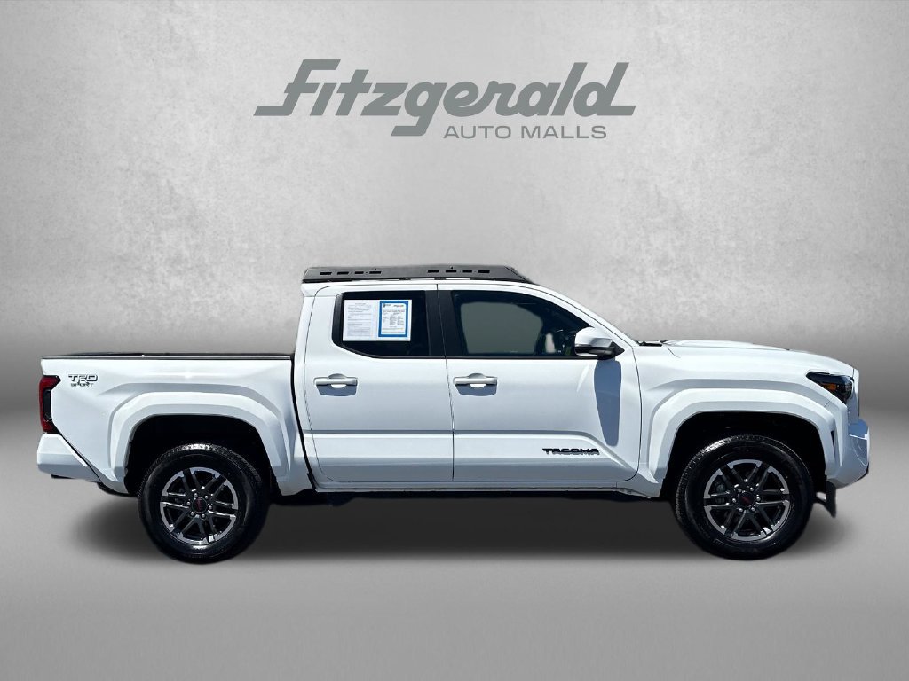 Used 2024 Toyota Tacoma TRD Sport w/ TRD Sport Upgrade Package AWD/4WD image 9