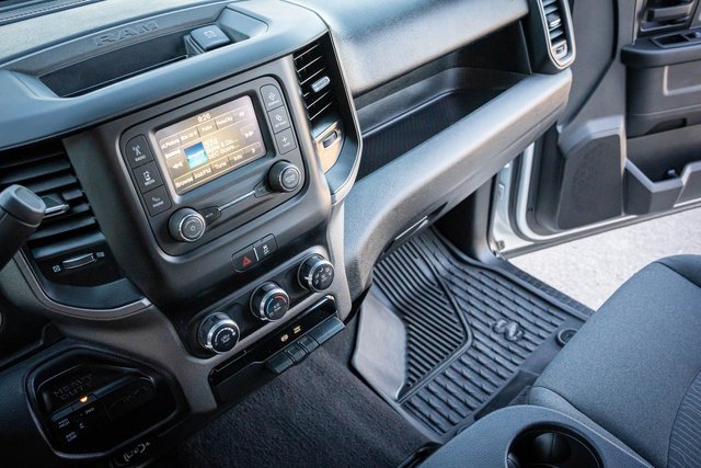 Used 2024 RAM 3500 Tradesman w/ Chrome Appearance Group image 28