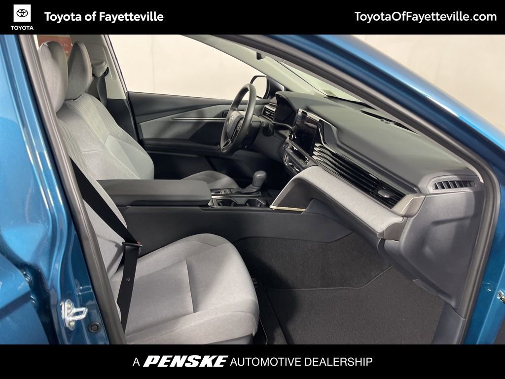 Used 2026 Toyota Camry LE w/ Convenience Package FWD image 6