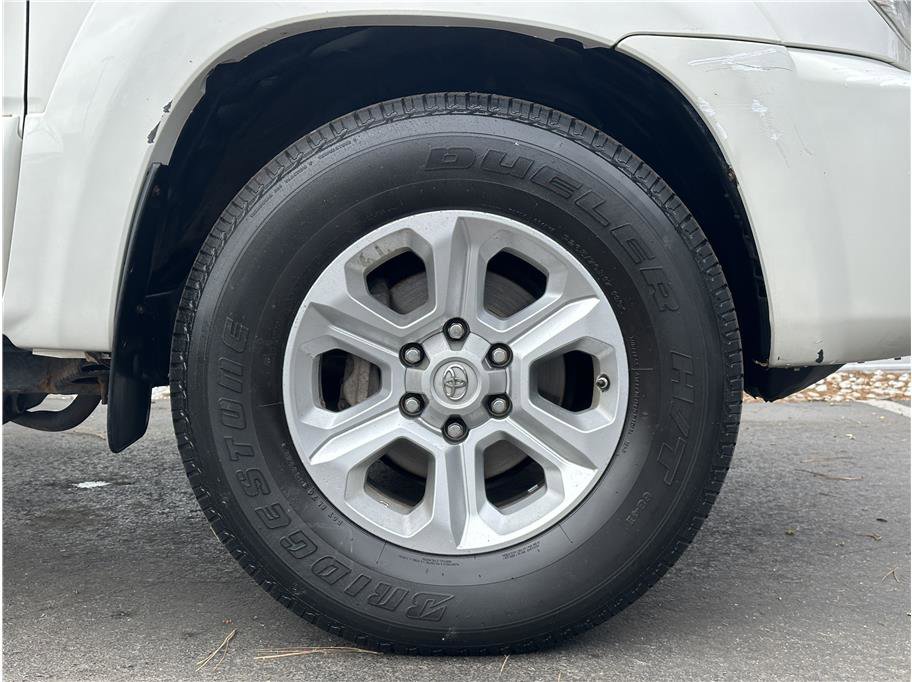Used 2006 Toyota 4Runner SR5 AWD/4WD image 23