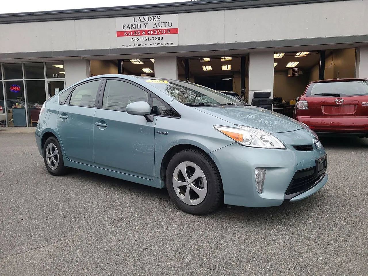 Used 2014 Toyota Prius Three w/ Solar Roof Package image 18