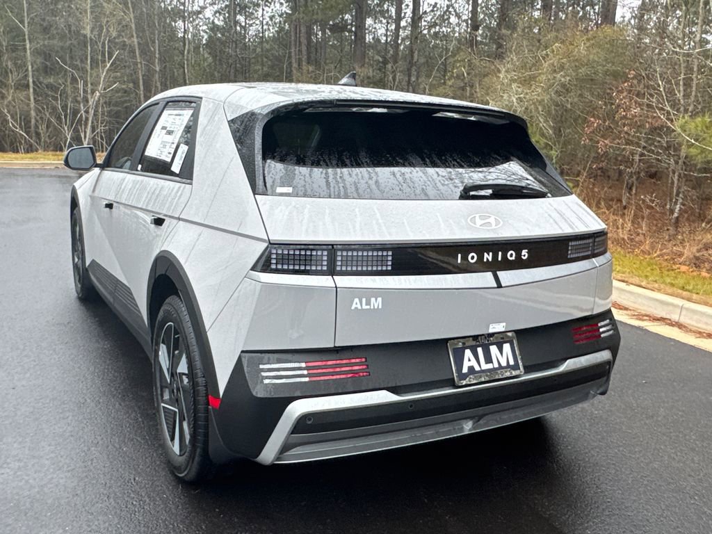 New 2026 Hyundai Ioniq 5 SEL image 3