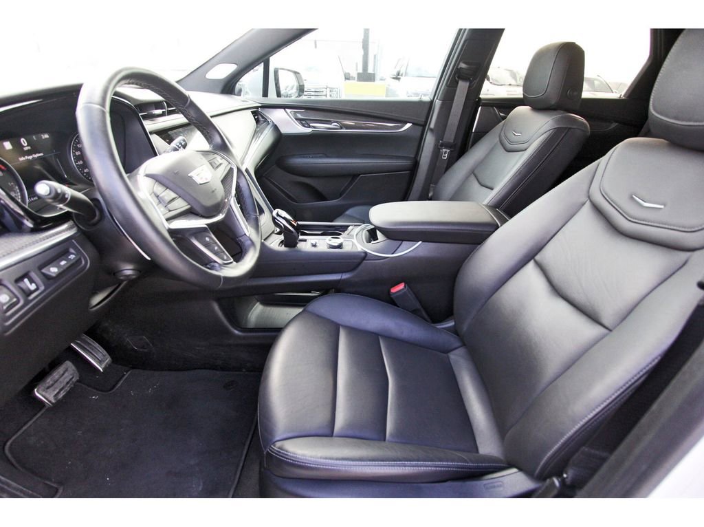 Certified 2024 Cadillac XT5 Sportv w/ Technology Package image 6