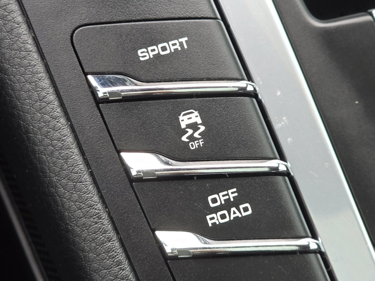 Used 2019 Porsche Macan image 8