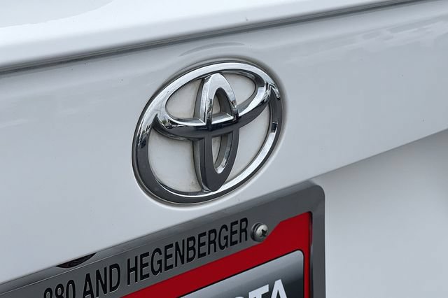 Used 2021 Toyota RAV4 XLE FWD image 37