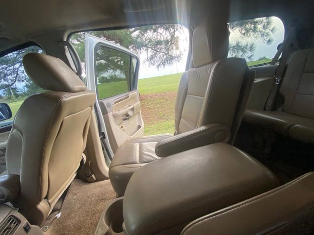 Used 2012 Nissan Armada Platinum RWD image 11