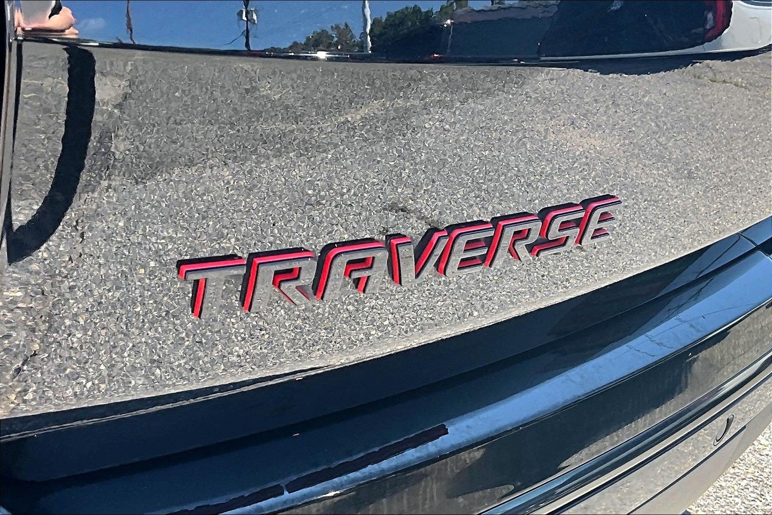 Used 2021 Chevrolet Traverse Premier w/ Redline Edition FWD image 8