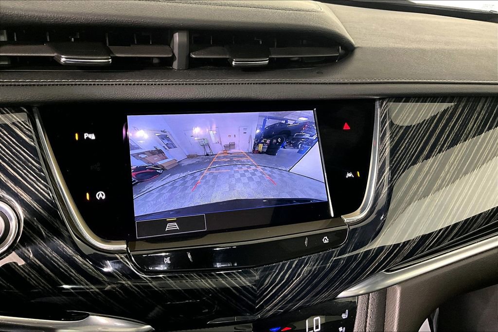 Used 2024 Cadillac XT6 Premium Luxury image 21