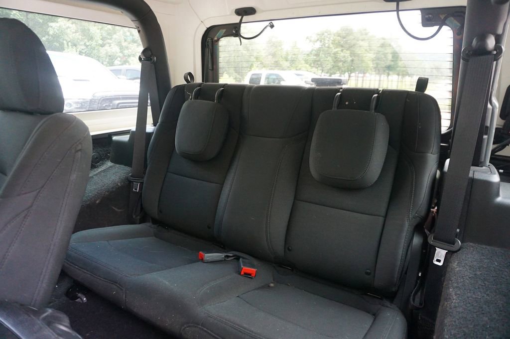 Used 2020 Jeep Wrangler Sport AWD/4WD image 12