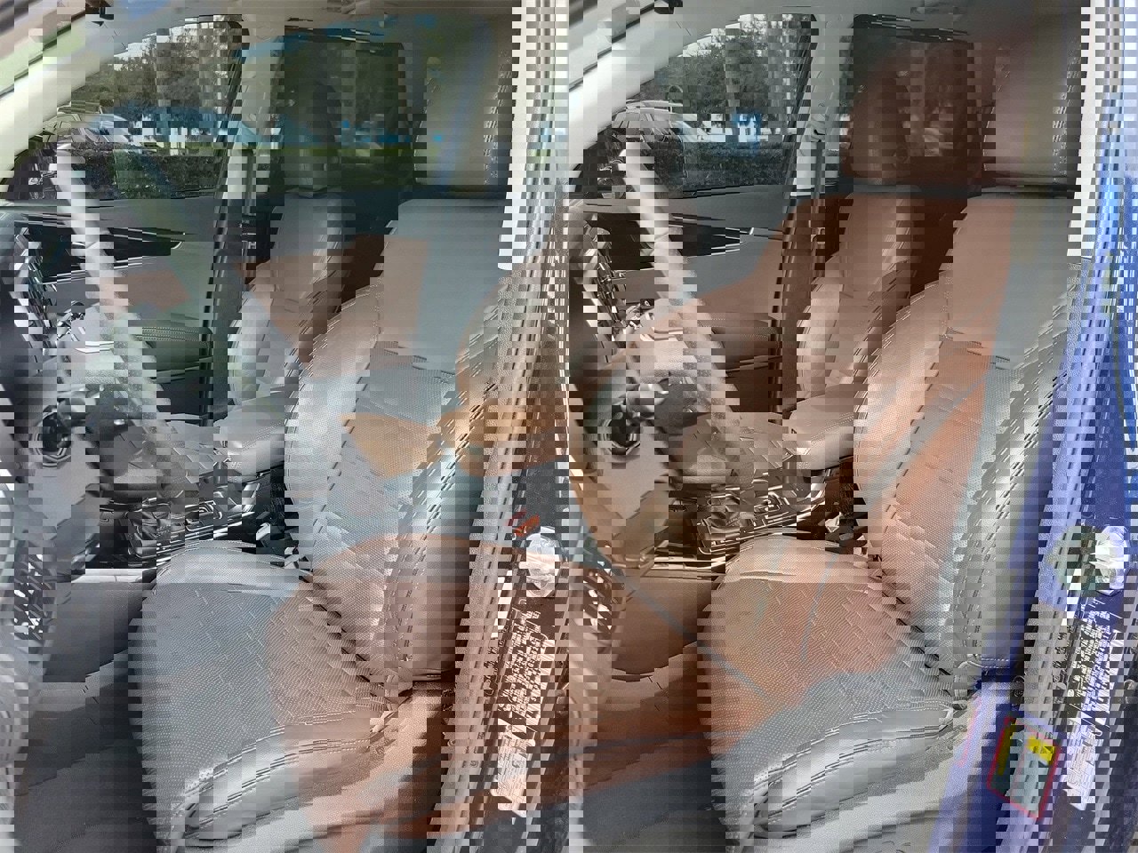 Used 2019 Kia Sorento SX image 17