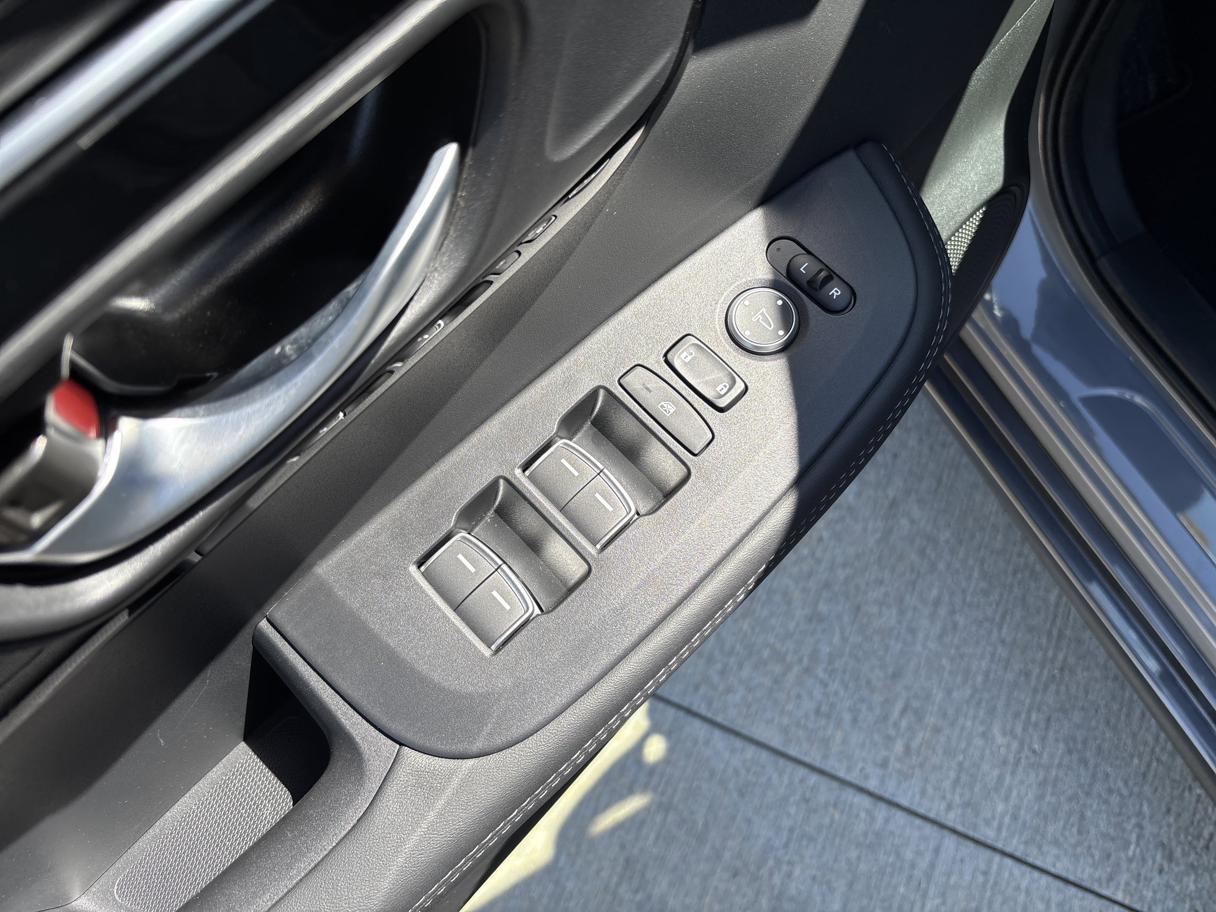 Certified 2025 Acura ADX FWD image 15