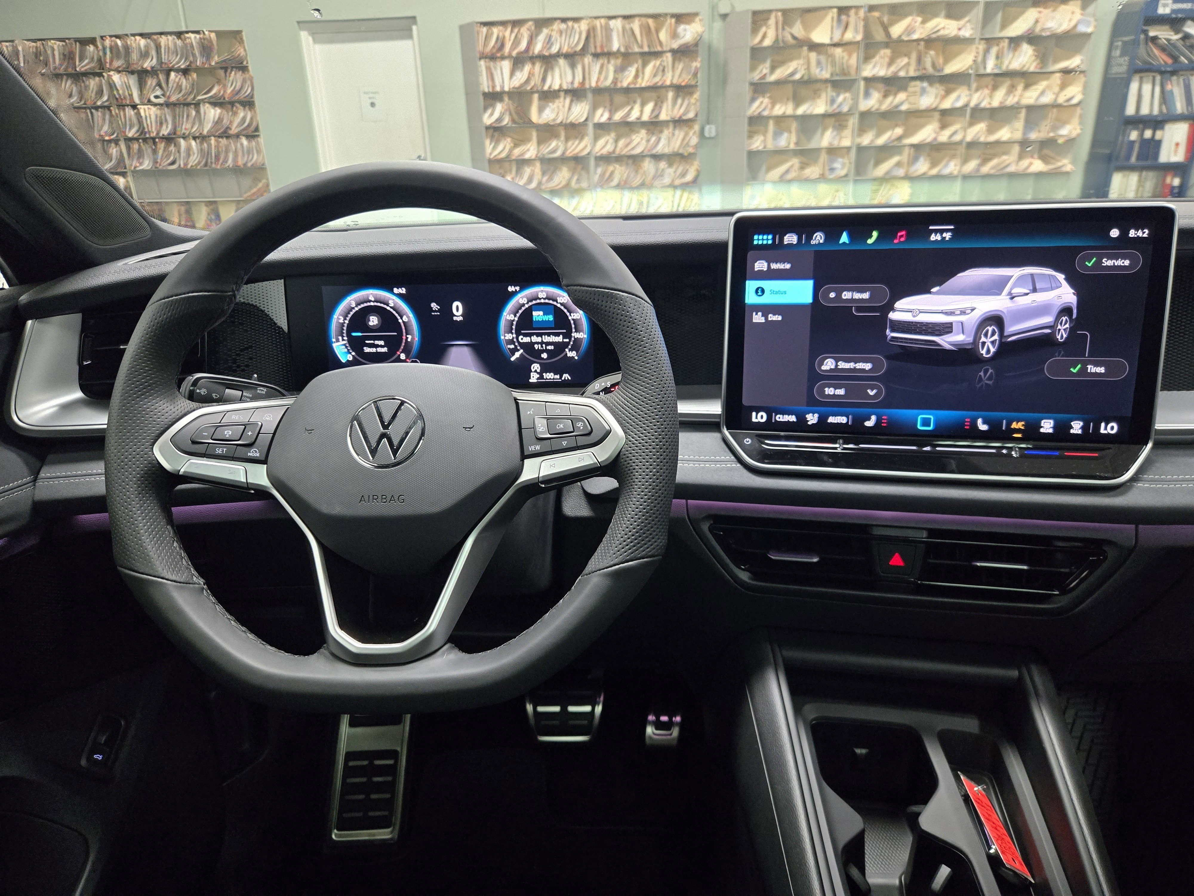 New 2025 Volkswagen Tiguan SE R-Line image 17