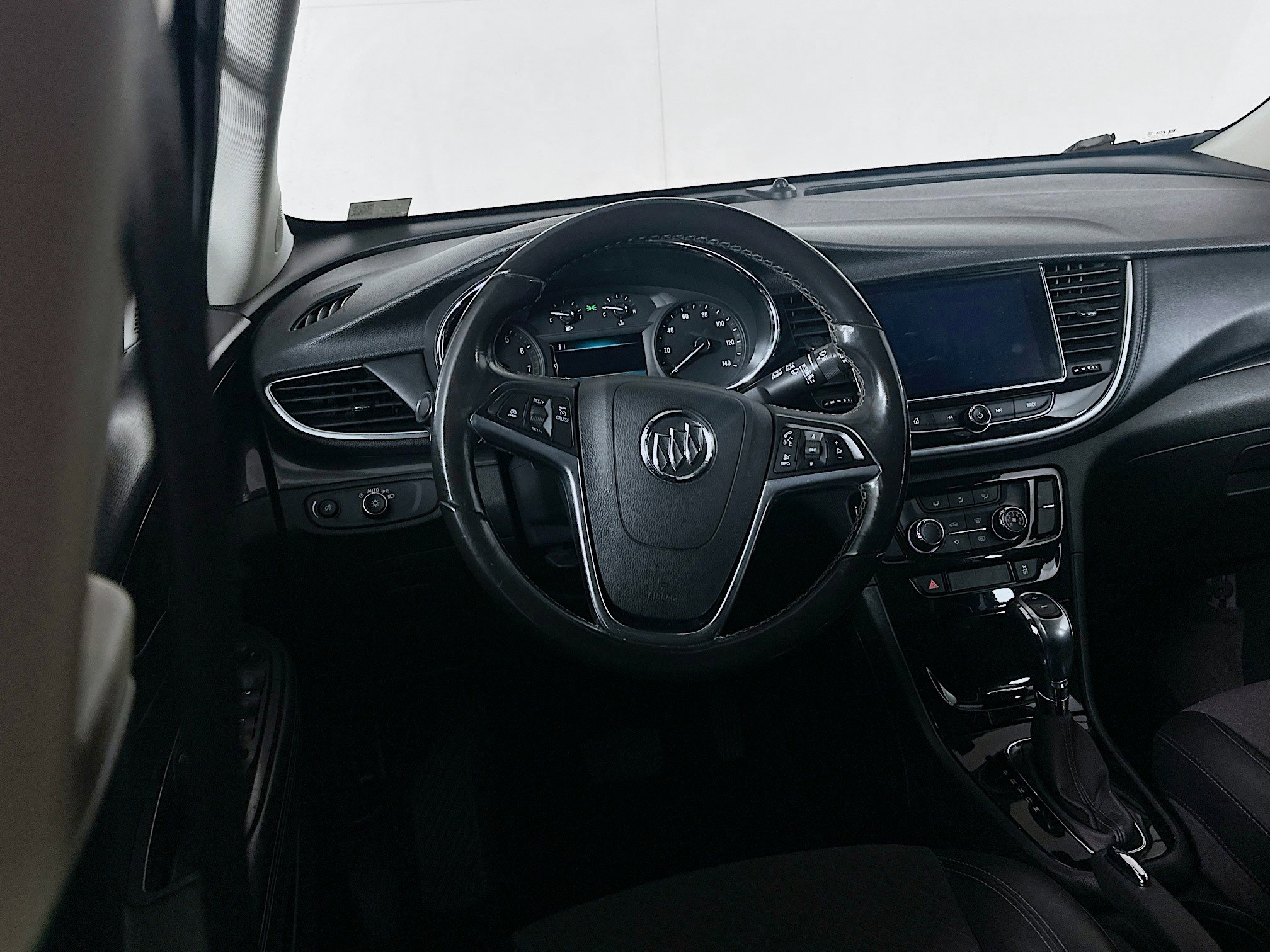 Used 2018 Buick Encore Preferred image 17