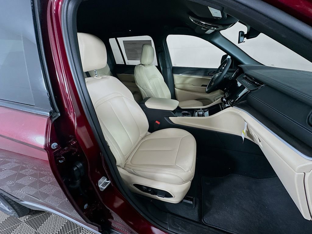 New 2026 Jeep Grand Cherokee Limited image 35