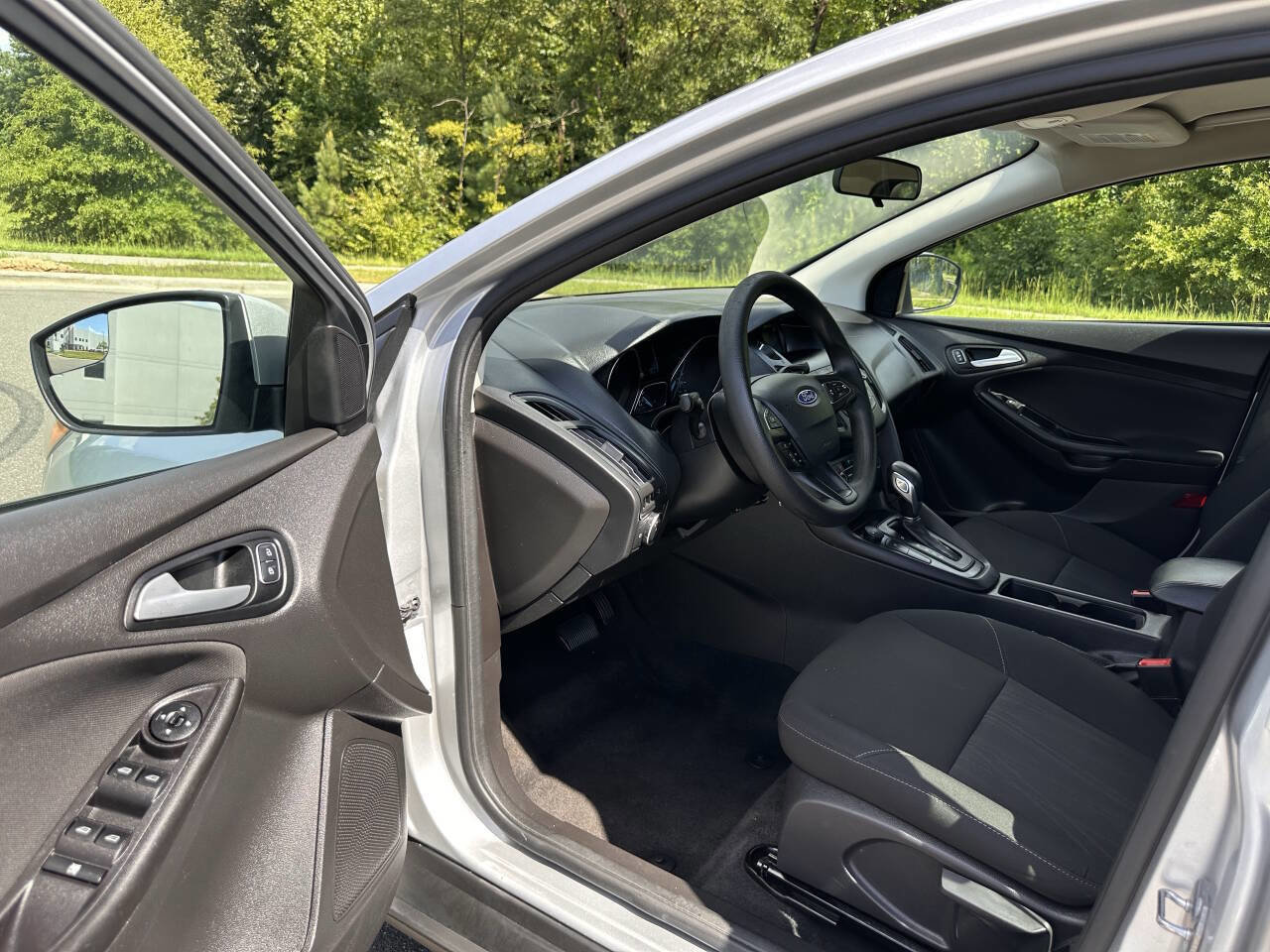 Used 2018 Ford Focus SE image 11