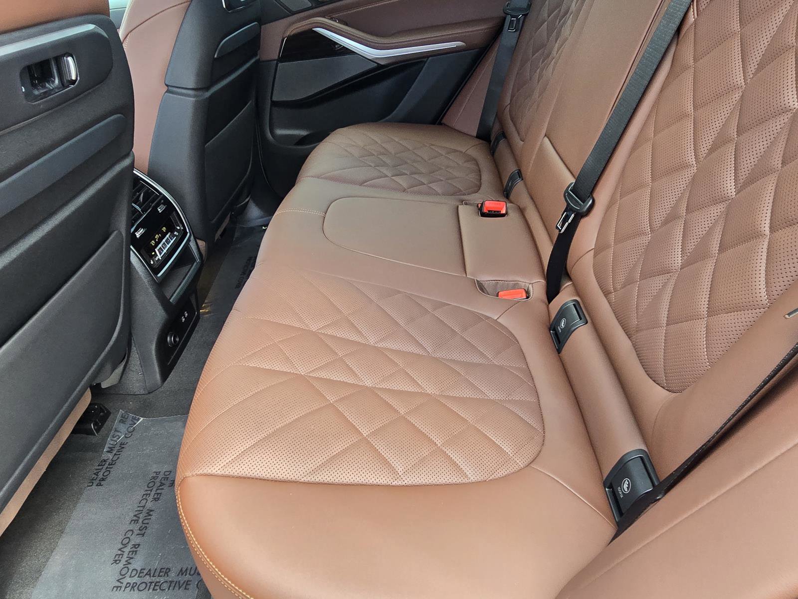 New 2026 BMW X5 xDrive40i w/ Executive Package AWD/4WD image 12
