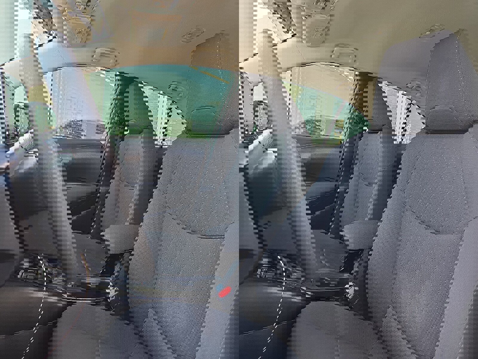 Used 2021 Toyota Corolla LE image 9