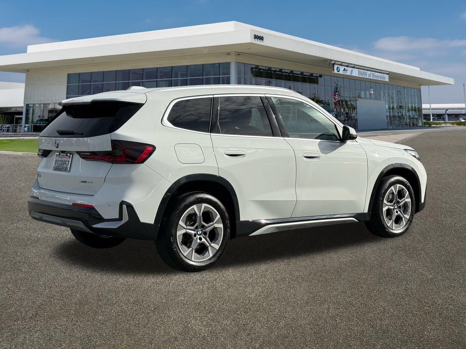 Used 2025 BMW X1 xDrive28i w/ Technology Package image 12