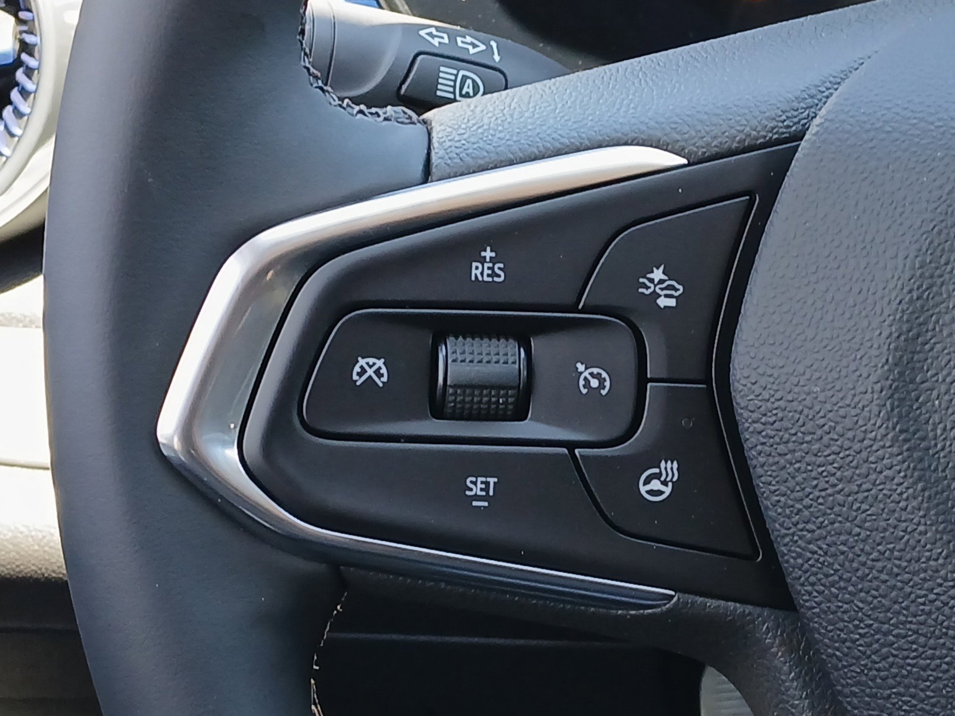 New 2026 Chevrolet Trax LT w/ Driver Confidence Package FWD image 9