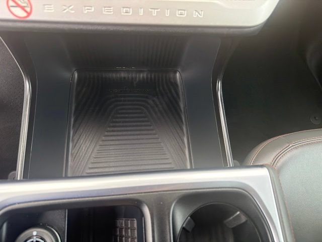 Used 2025 Ford Expedition Active AWD/4WD image 51