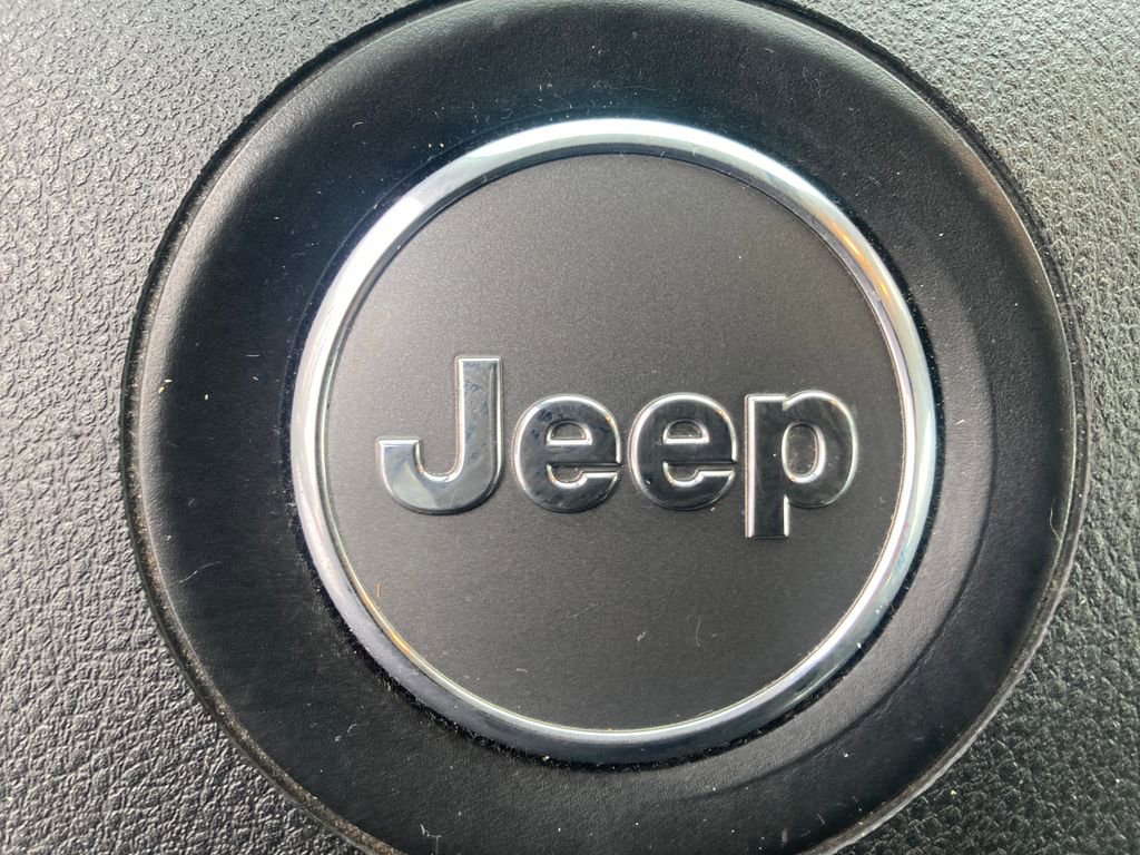 Used 2017 Jeep Cherokee Latitude image 26