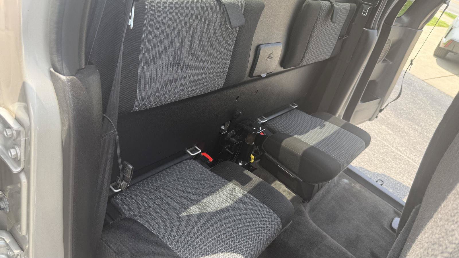 Used 2007 GMC Canyon SLE w/ Power Convenience Package RWD image 23