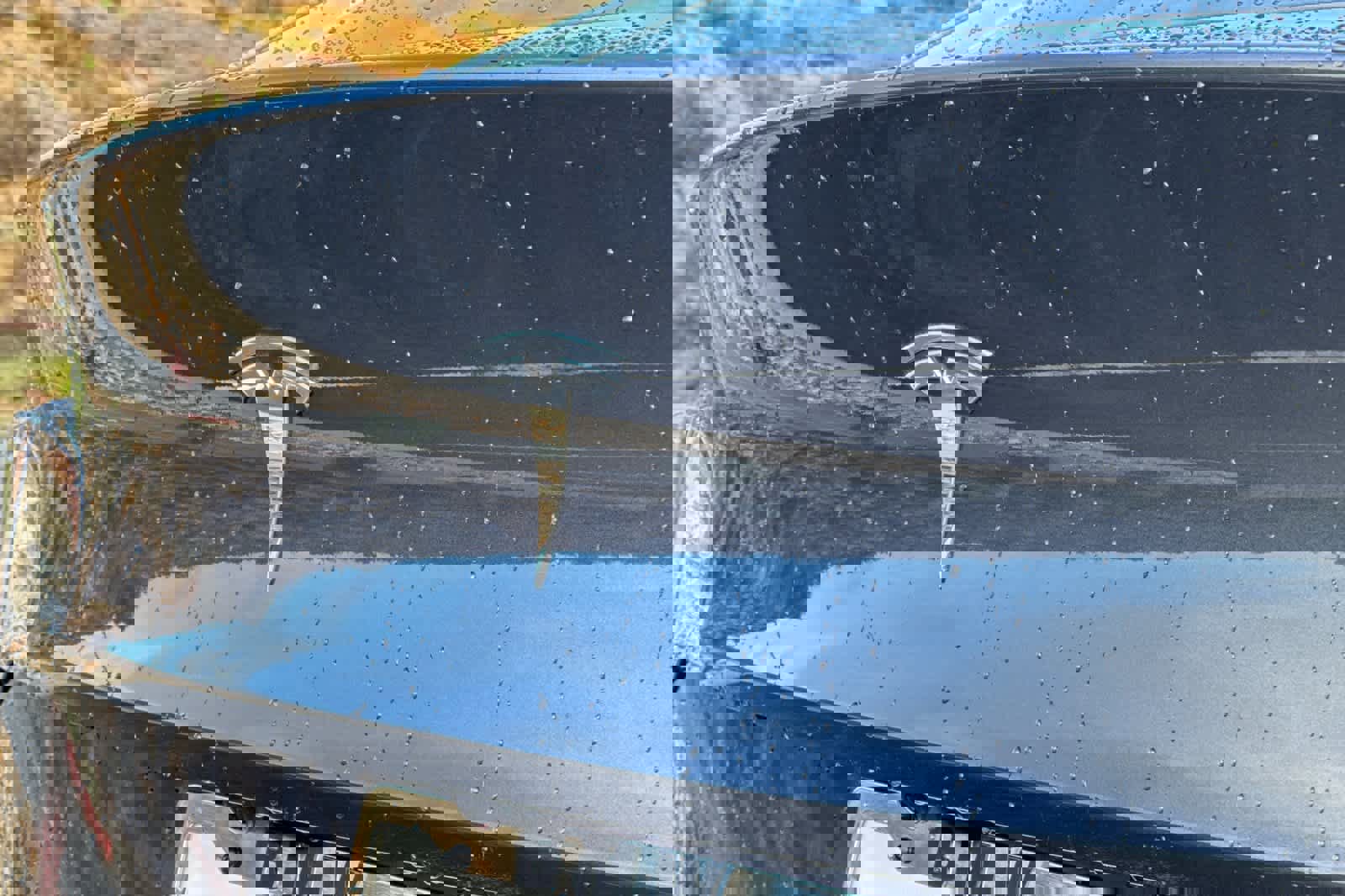 Used 2024 Tesla Model Y 2WD image 31