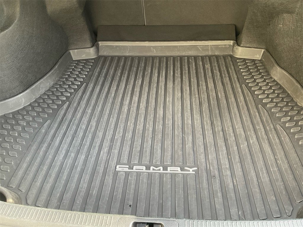 Used 2024 Toyota Camry SE image 31