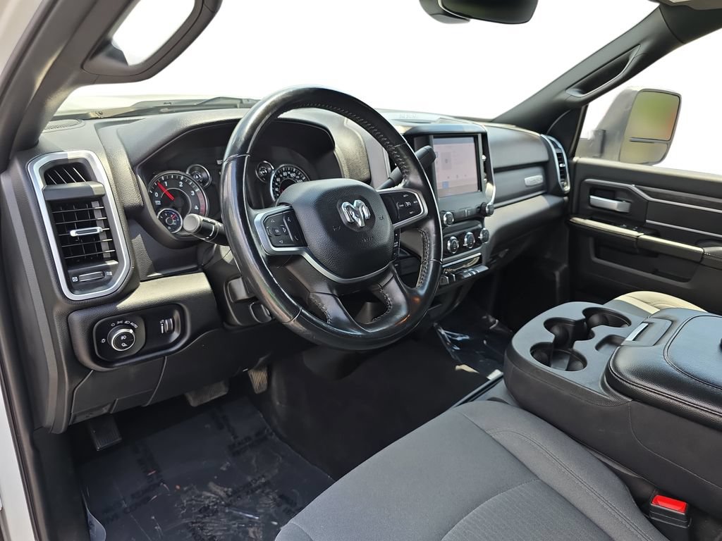 Used 2024 RAM 3500 Big Horn AWD/4WD image 16