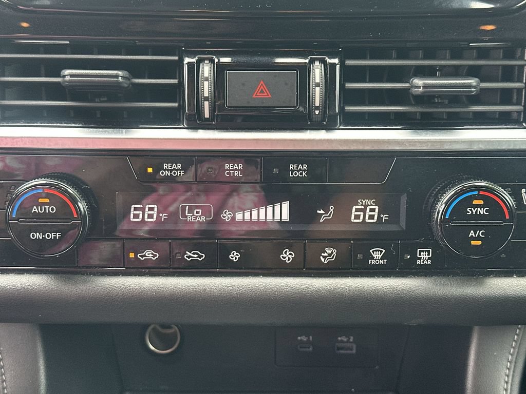 Used 2024 Nissan Pathfinder SV AWD/4WD image 31