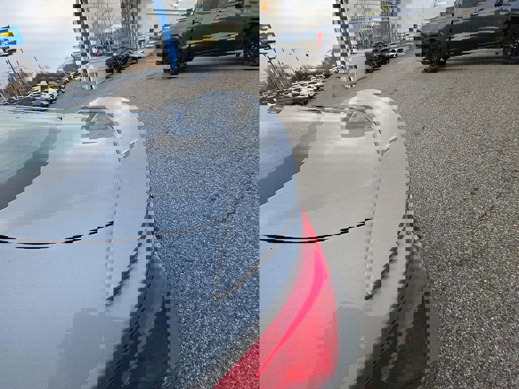 Used 2023 Chevrolet Malibu RS image 32