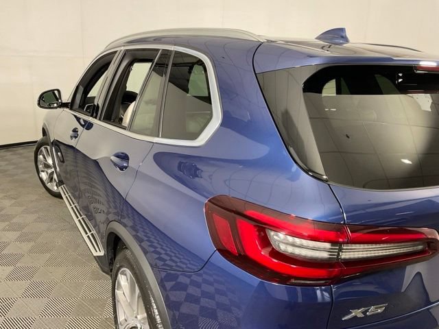 Used 2021 BMW X5 xDrive40i w/ Premium Package AWD/4WD image 40