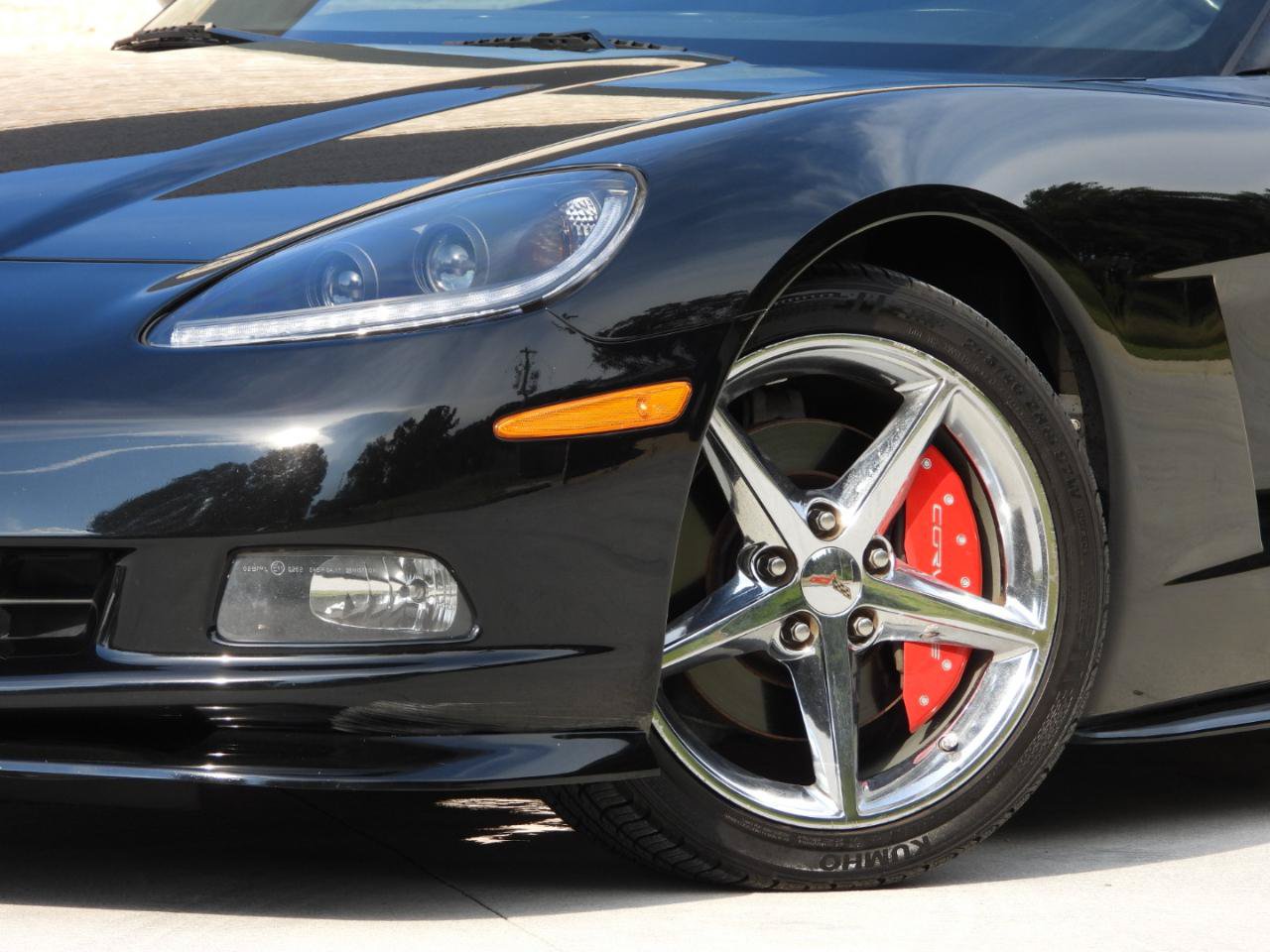 Used 2011 Chevrolet Corvette w/ 3LT w/ Preferred Equipment Group RWD image 8