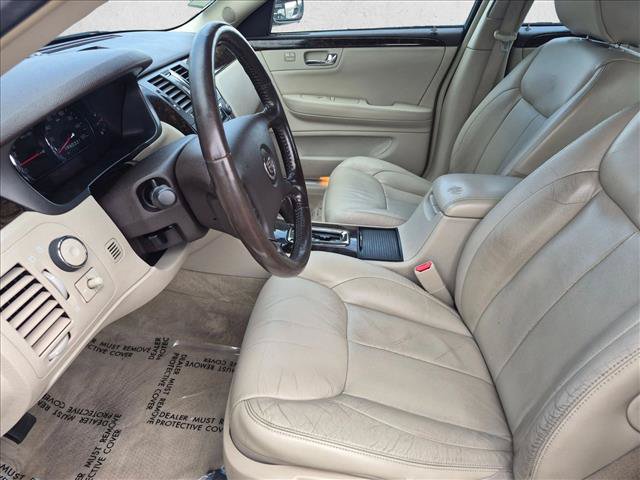 Used 2011 Cadillac DTS Luxury FWD image 12