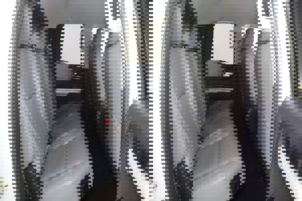 Used 2014 Toyota Tundra Limited w/ Limited Premium Package image 13