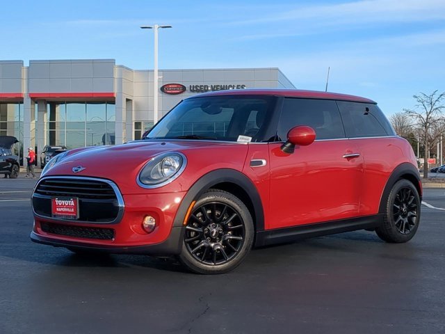 Used 2018 MINI Cooper 2-Door Hardtop video 2