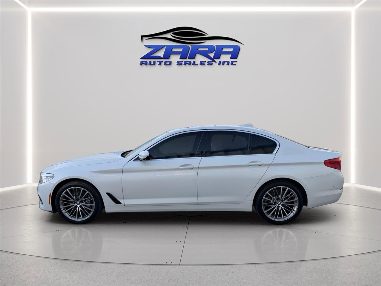 Used 2019 BMW 530i xDrive w/ Convenience Package AWD/4WD image 2