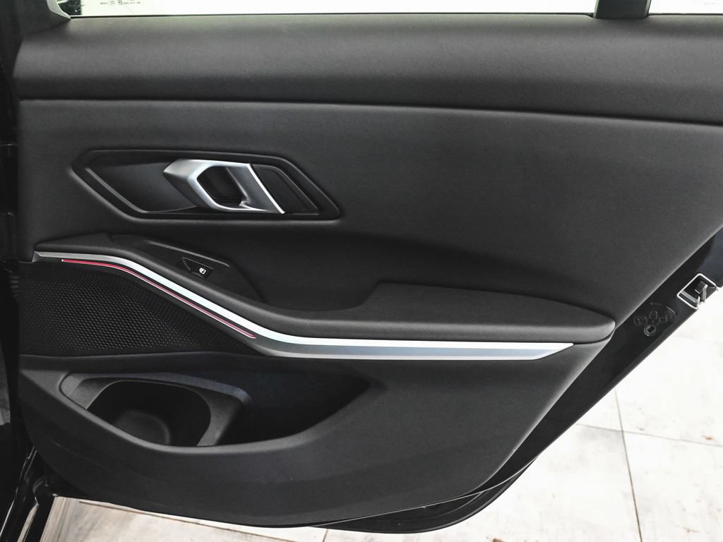 Used 2025 BMW M340i xDrive AWD/4WD image 13