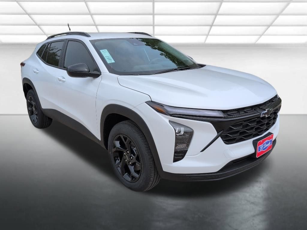 New 2026 Chevrolet Trax LT FWD image 1