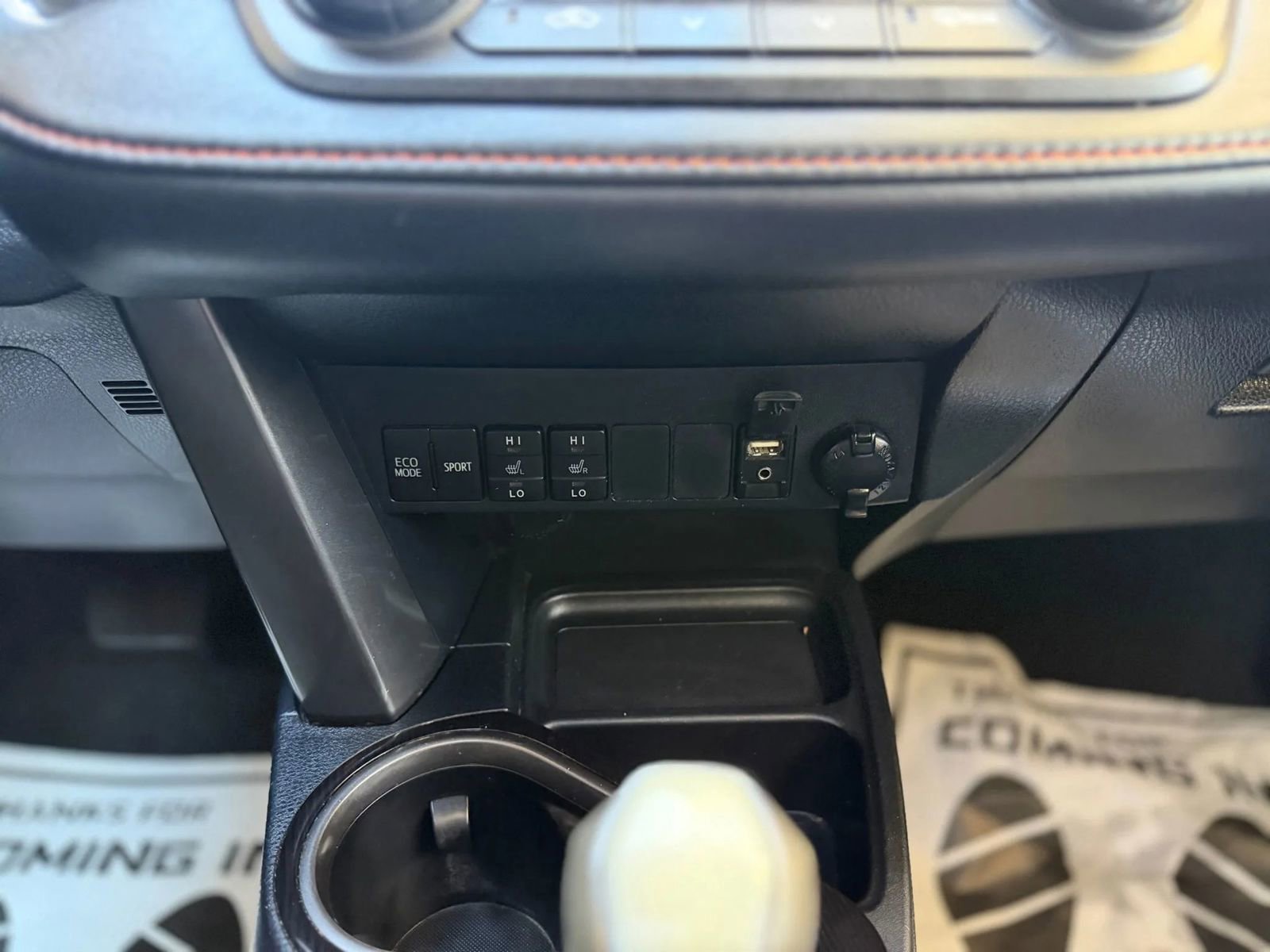 Used 2016 Toyota RAV4 SE FWD image 22