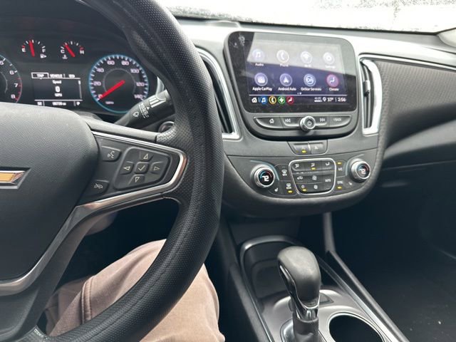 Used 2021 Chevrolet Malibu LT image 36